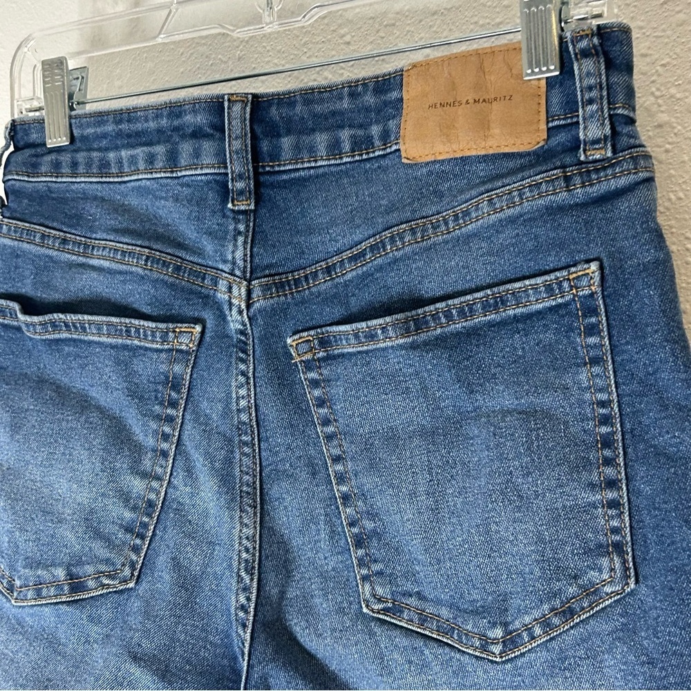 H&M Blue Denim Shorts Size 8 - Picture 4 of 6